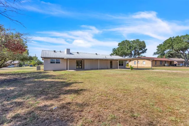 $329,500 | 110 Twin Circle, Wortham, TX 76693