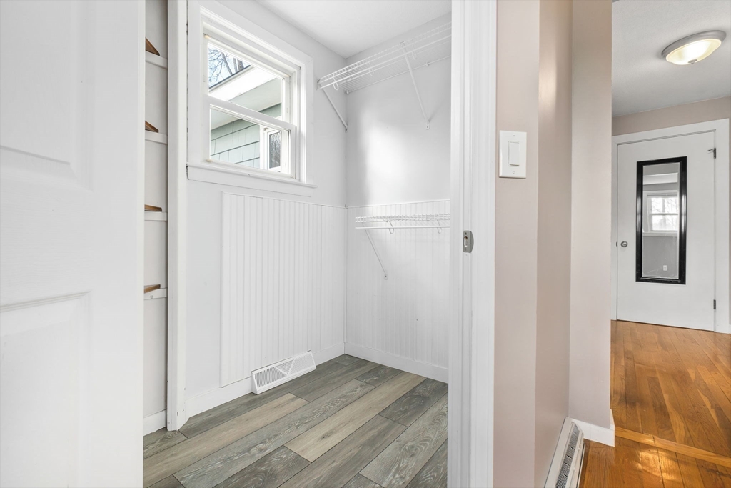 9 Davis Road Wilmington, MA 01887 - Photo 23 of 41 Gallery Image 23
