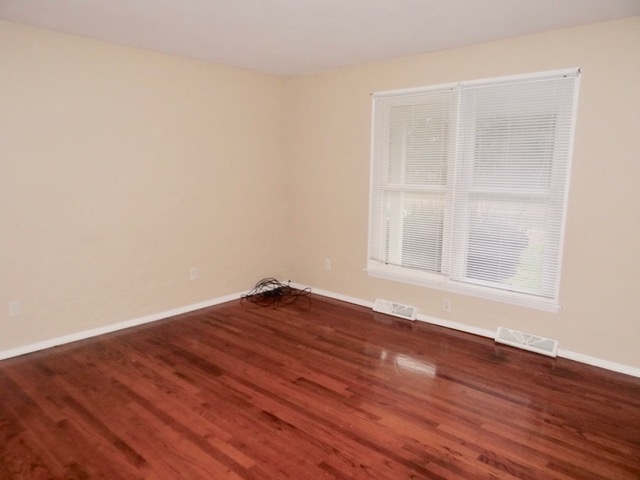 5220 Miami Road South Bend, IN 46614 - Photo 3 of 27 Gallery Image 3