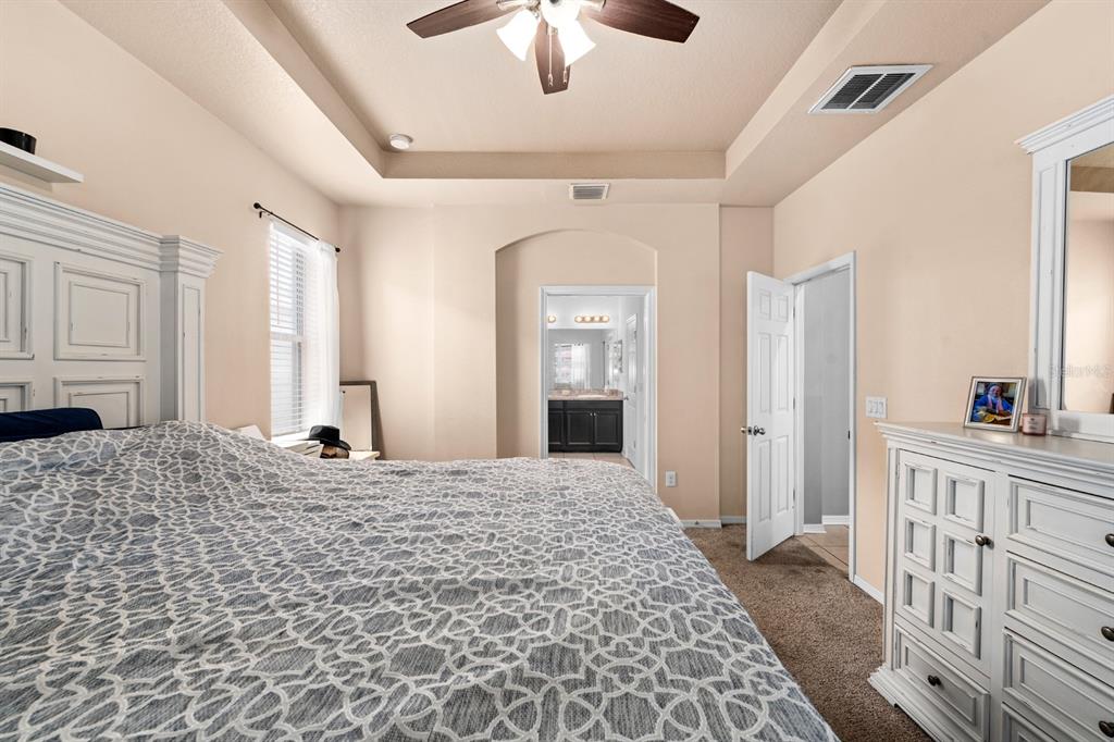 10207 Avelar Ridge Drive Riverview, FL 33578 - Photo 13 of 31