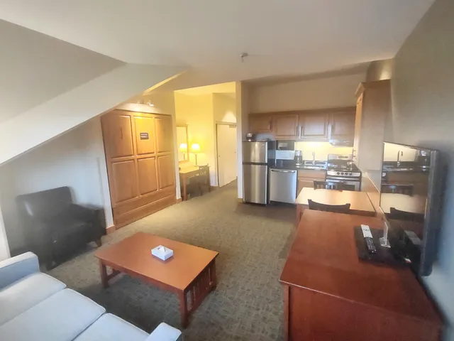 $69,000 | 228 East Mountain Road, Unit B GRAND HOTEL 357 IV (ARMENTROUT), Killington, VT 05751