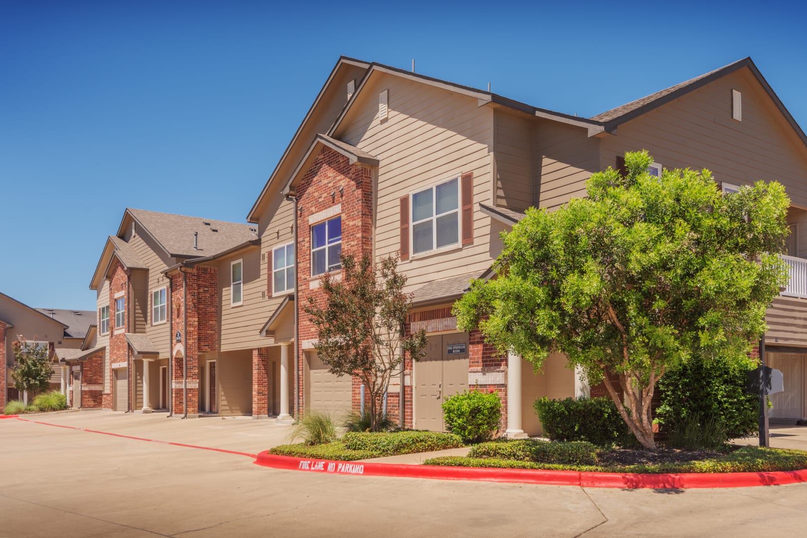 12101 Dessau Road, Unit 1411 Austin, TX 78754 - Photo 4 of 20 Enjoy up to 6 WEEKS FREE on all 1-bedroom homes and up to 4 WEEKS FREE on select 2- and 3-bedroom homes!