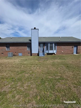 $1,800 | 513 Roundtree Drive, Fayetteville, NC 28303