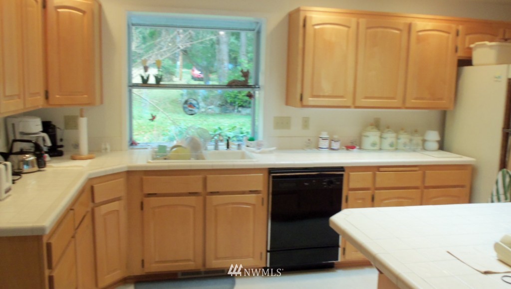 2822 Strawberry Point Road Oak Harbor, WA 98277 - Photo 2 of 15 Gallery Image 2