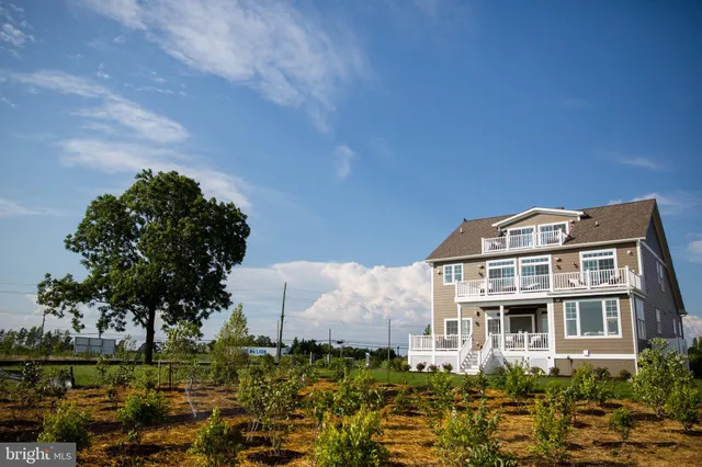 $965,256 | 668 Walnut Avenue, North Beach, MD 20714