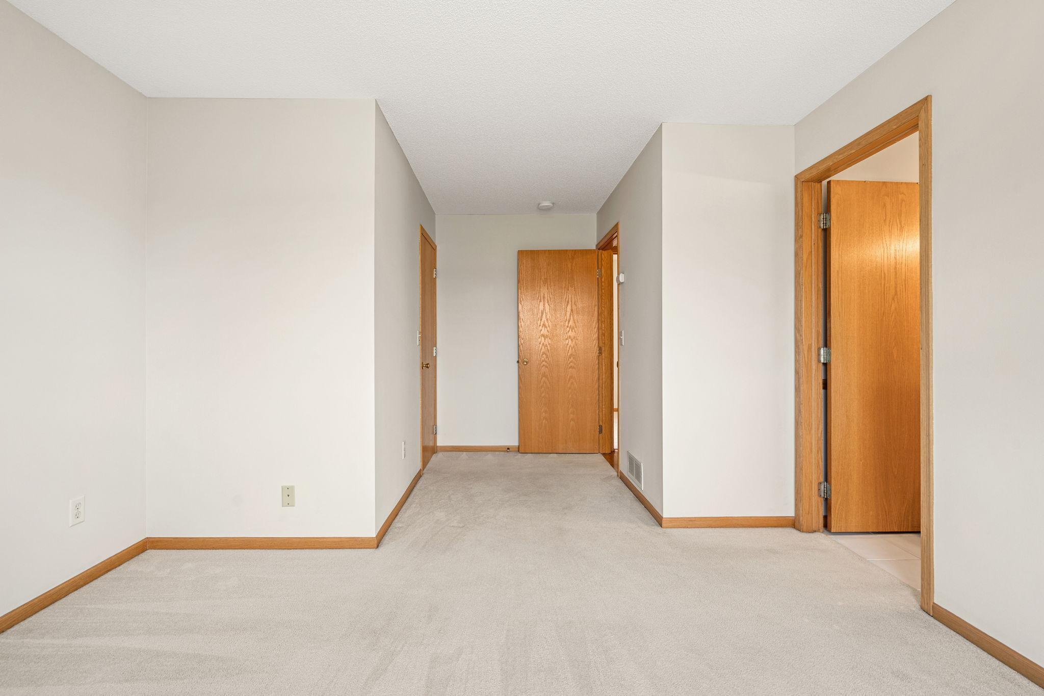 905 West Ridge Court New Richmond, WI 54017 - Photo 14 of 32