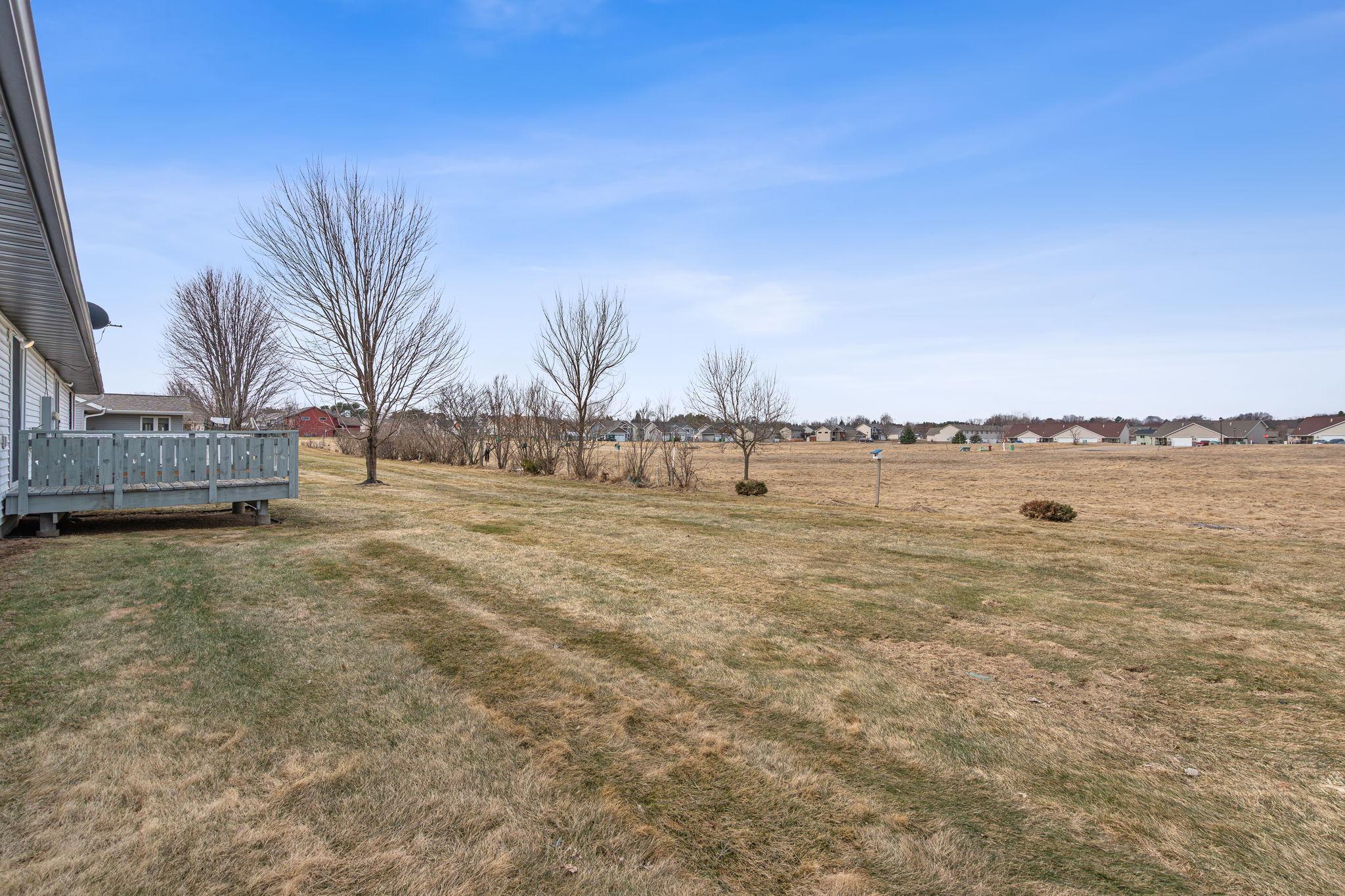 905 West Ridge Court New Richmond, WI 54017 - Photo 27 of 32
