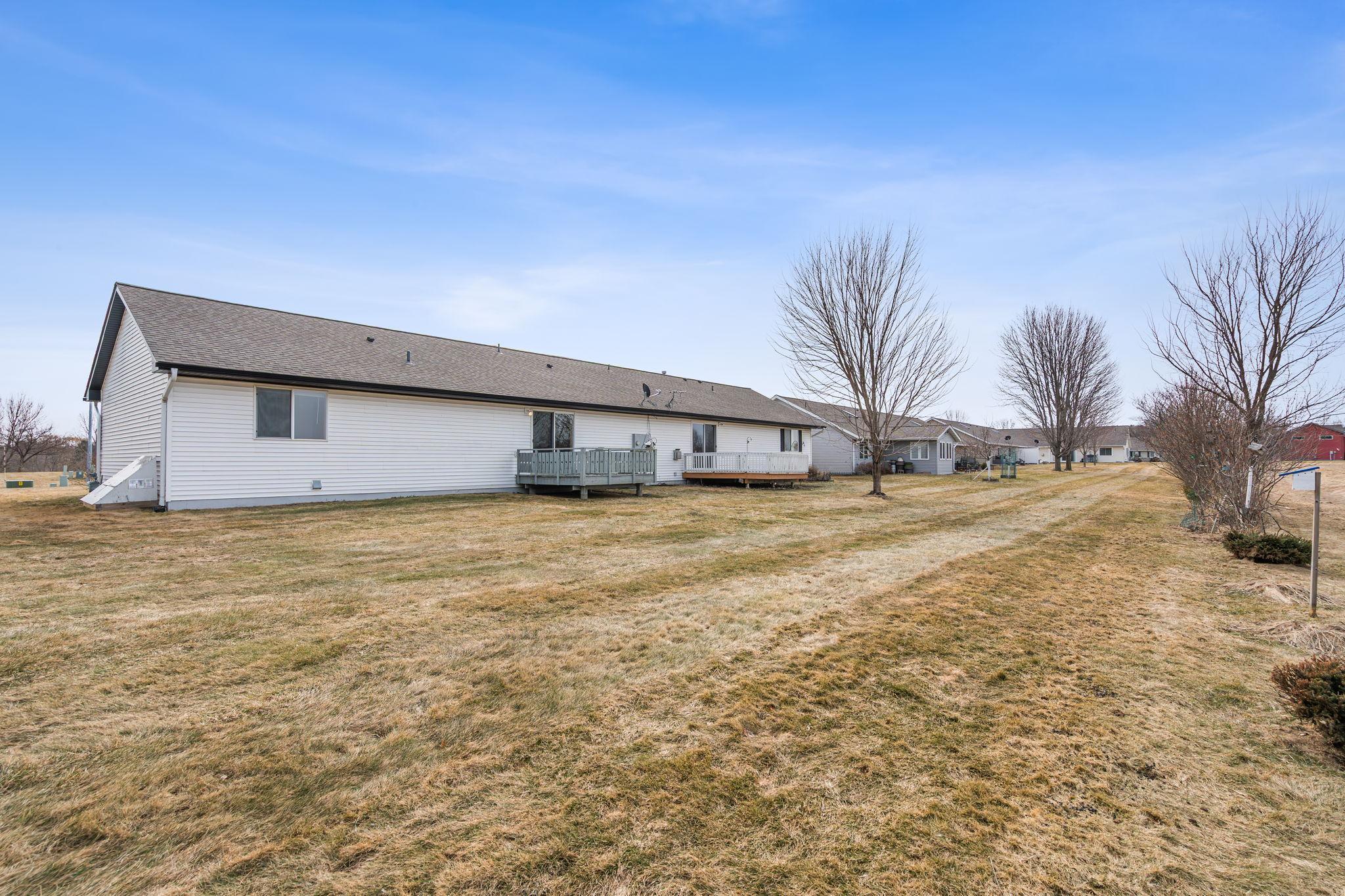 905 West Ridge Court New Richmond, WI 54017 - Photo 28 of 32