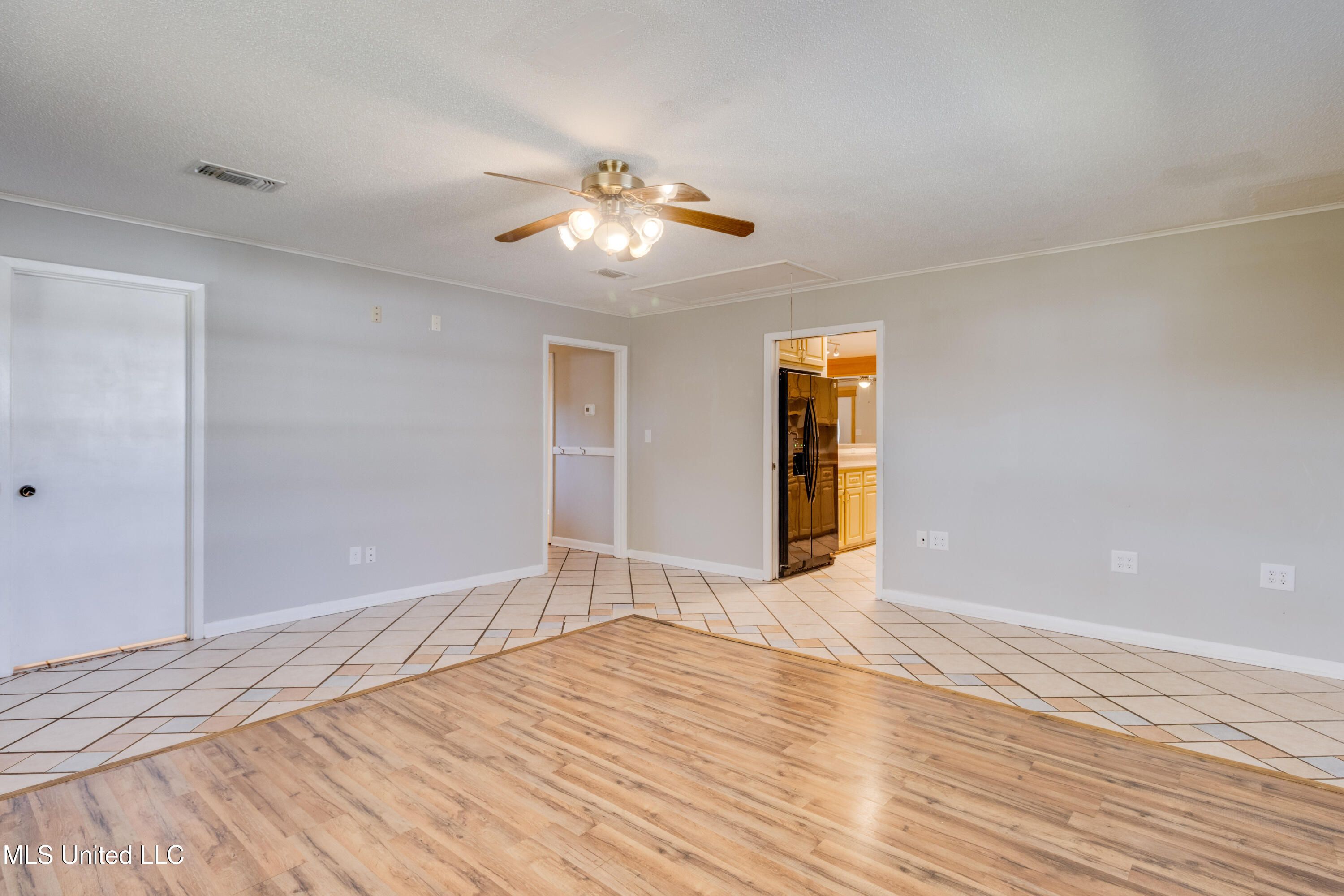 108 Vance Place Long Beach, MS 39560 - Photo 3 of 24 IMG_7135