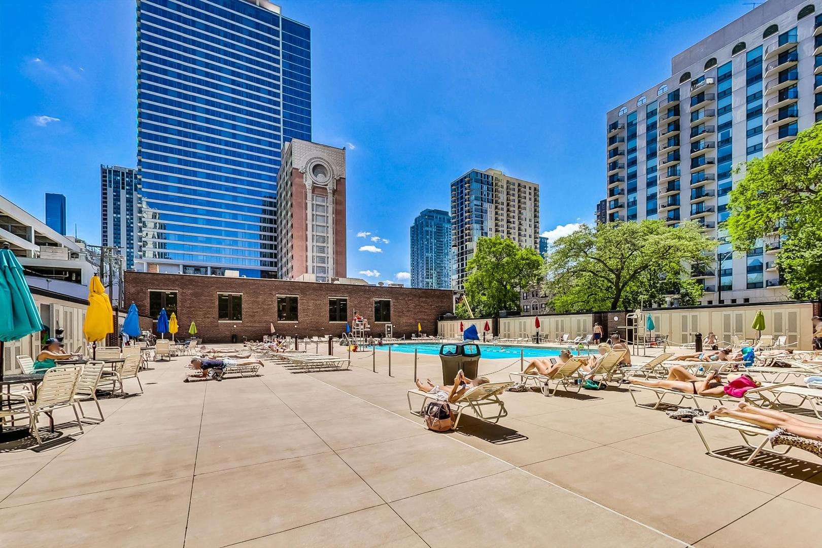 70 West Burton Place, Unit 2103F Chicago, IL 60610 - Photo 14 of 15