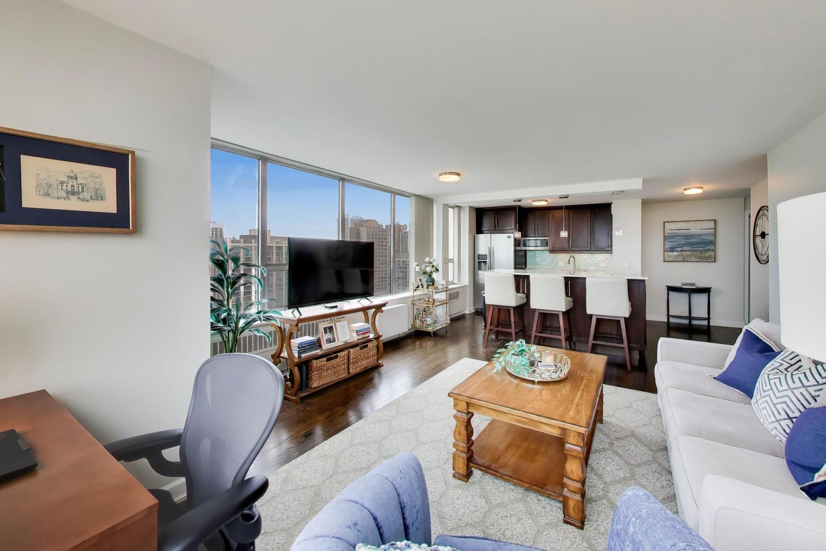 70 West Burton Place, Unit 2103F Chicago, IL 60610 - Photo 5 of 15