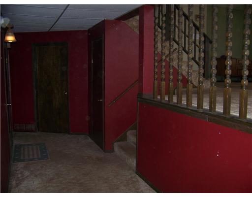 104 Garing Road Chicora, PA 16025 - Photo 13 of 15 Entry/Foyer.