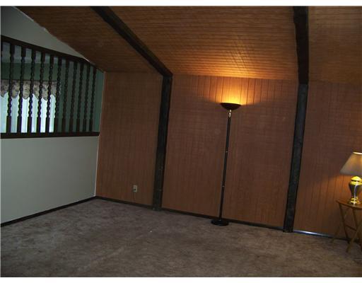 104 Garing Road Chicora, PA 16025 - Photo 4 of 15 Living Room.