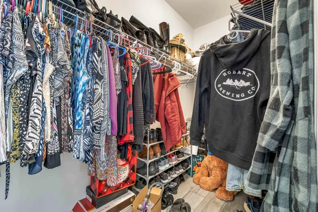 $689,500 | 302 Flanders Road, Henniker, NH 03242