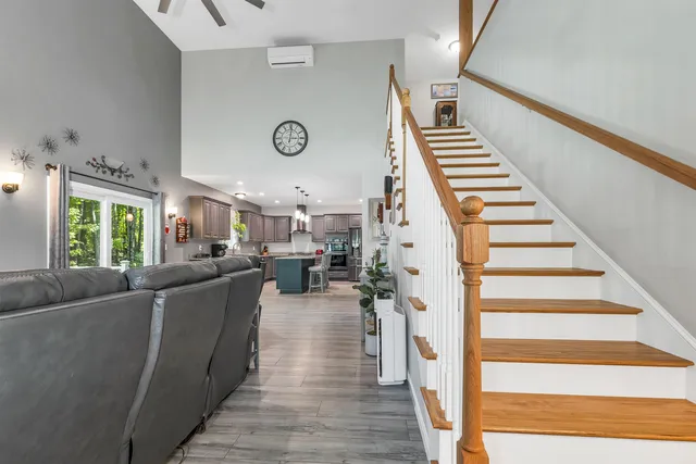 $689,500 | 302 Flanders Road, Henniker, NH 03242