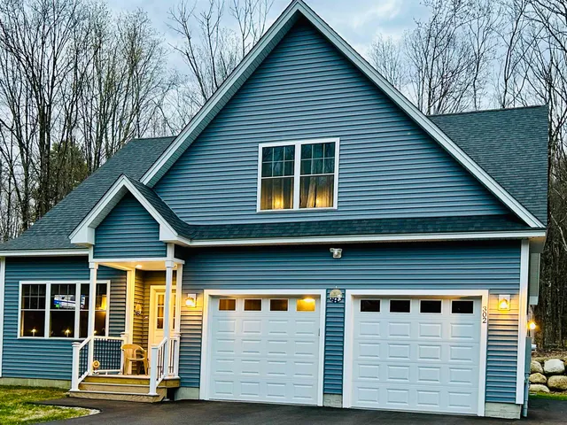 $689,500 | 302 Flanders Road, Henniker, NH 03242