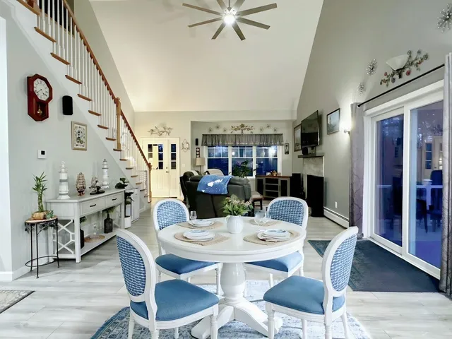 $689,500 | 302 Flanders Road, Henniker, NH 03242