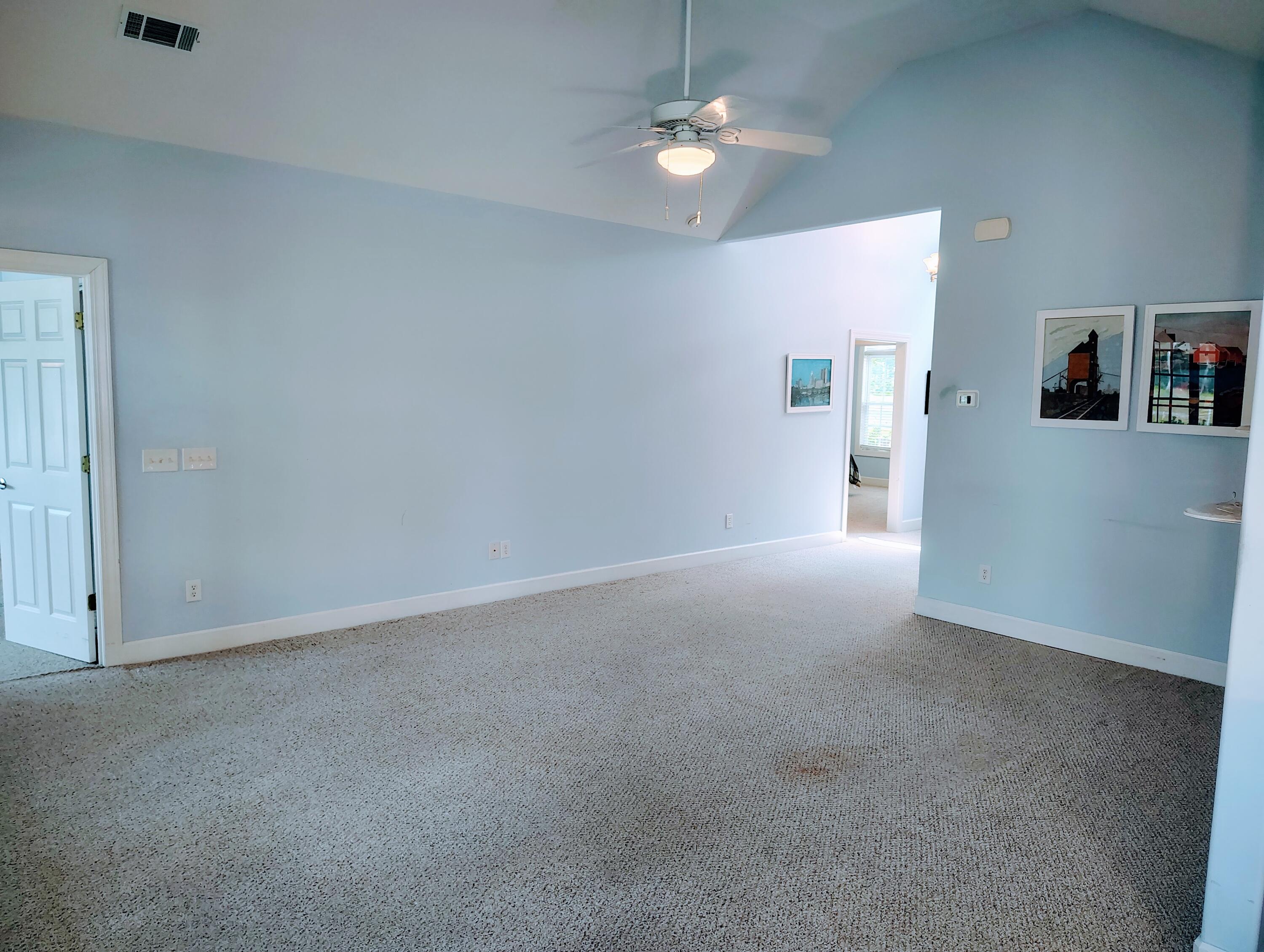 29 Lake Arbu Drive Manning, SC 29102 - Photo 17 of 54 Livingroom