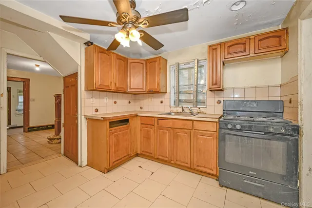 $529,900 | 20 East Roosevelt Avenue, Roosevelt, NY 11575