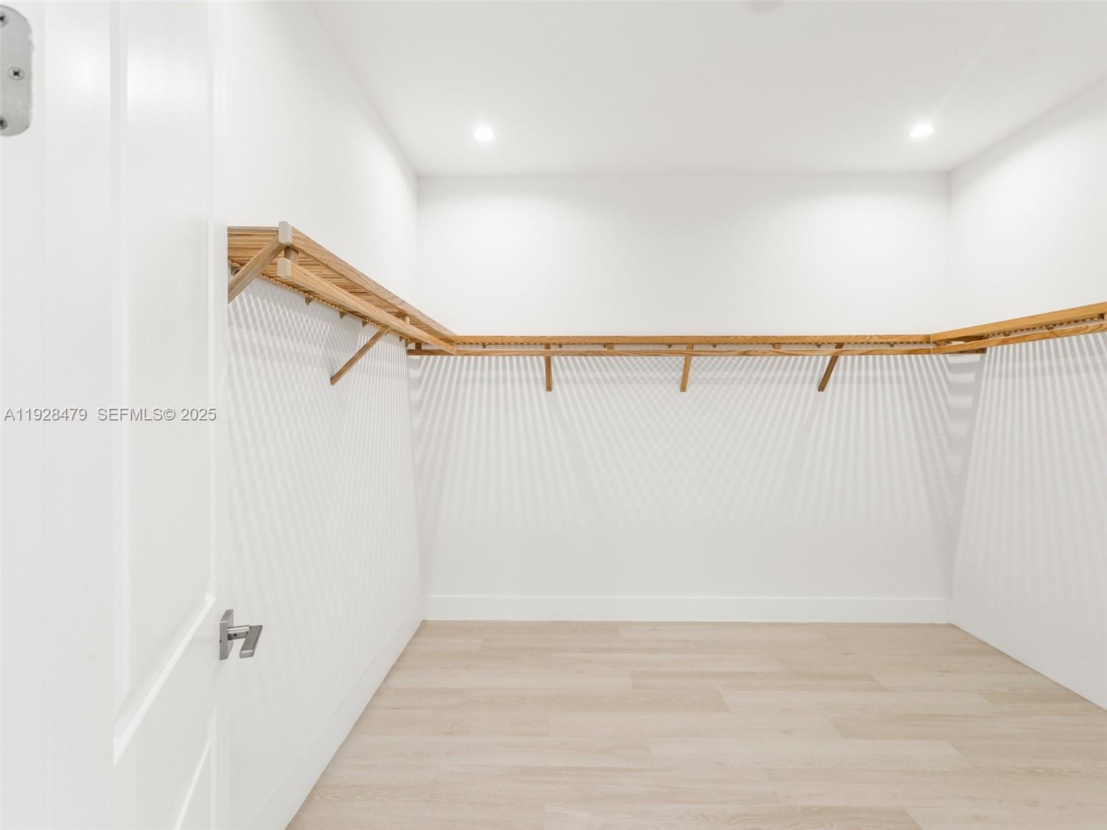 7285 Southwest 72nd Street Miami, FL 33143 - Photo 30 of 53 a view of small space