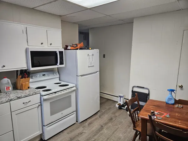 $2,400 | 12 New York Street, Unit 1, Dover, NH 03820