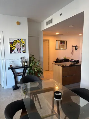 $3,000 | 1050 Brickell Avenue, Unit 2008, Miami, FL 33131