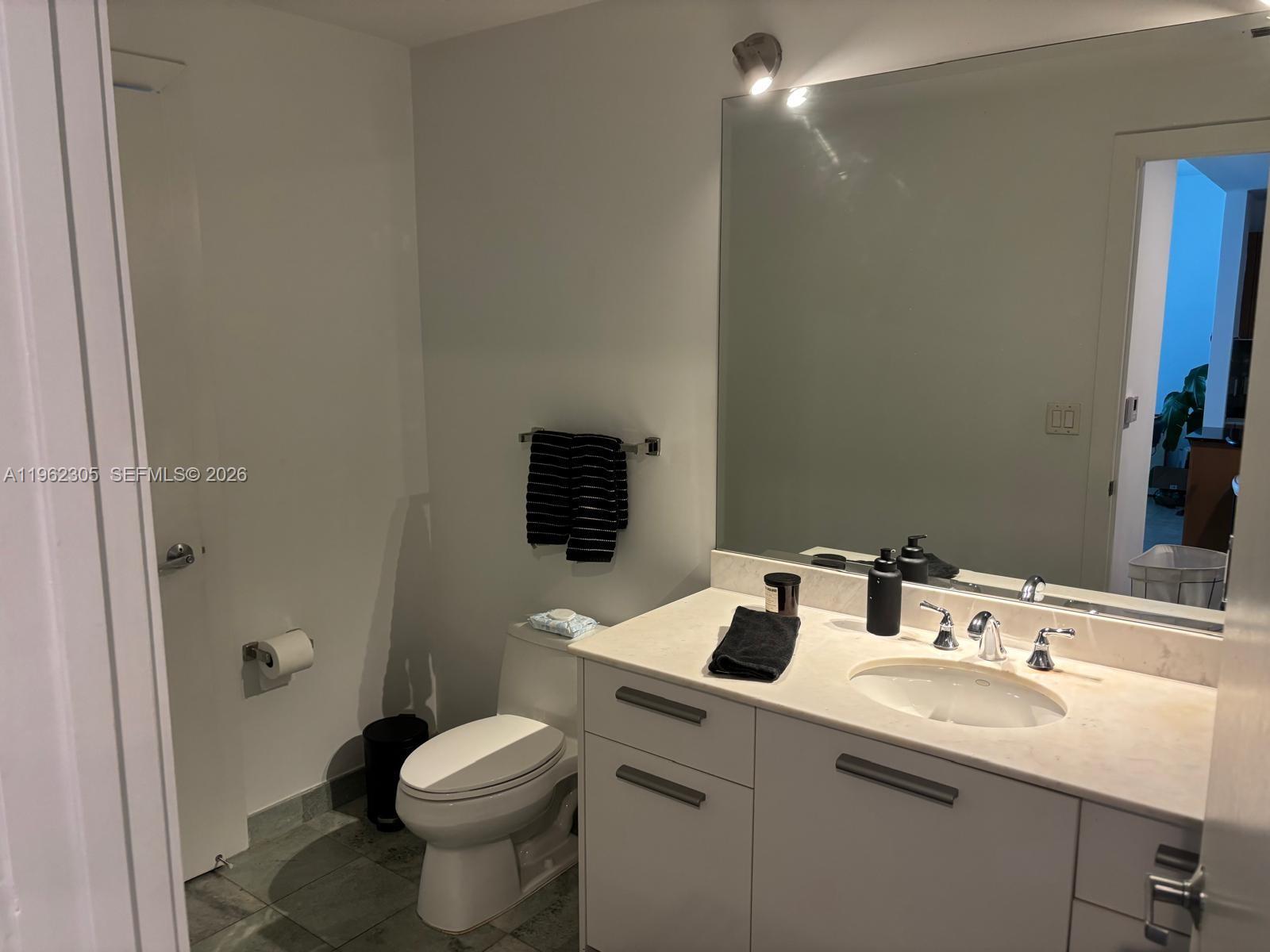 1050 Brickell Avenue, Unit 2008 Miami, FL 33131 - Photo 9 of 12