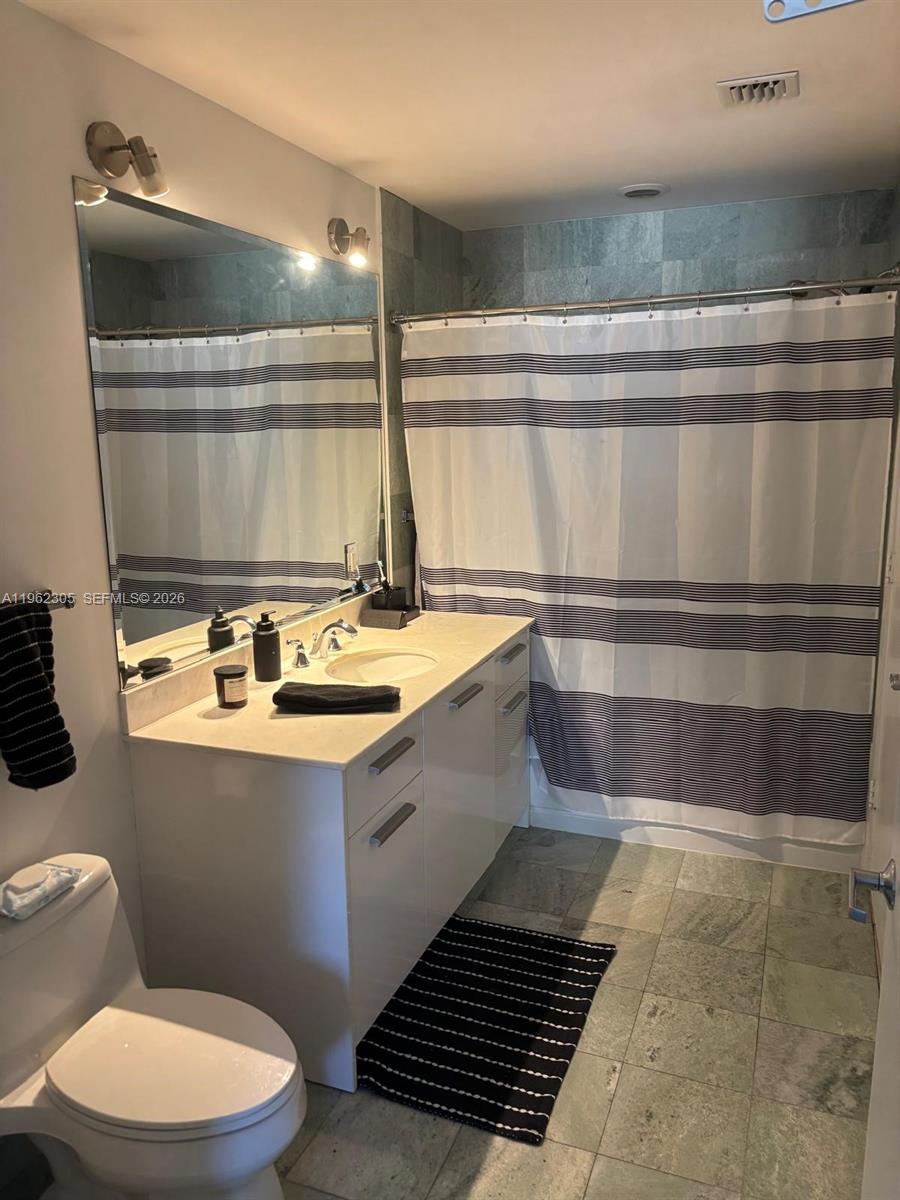 1050 Brickell Avenue, Unit 2008 Miami, FL 33131 - Photo 10 of 12