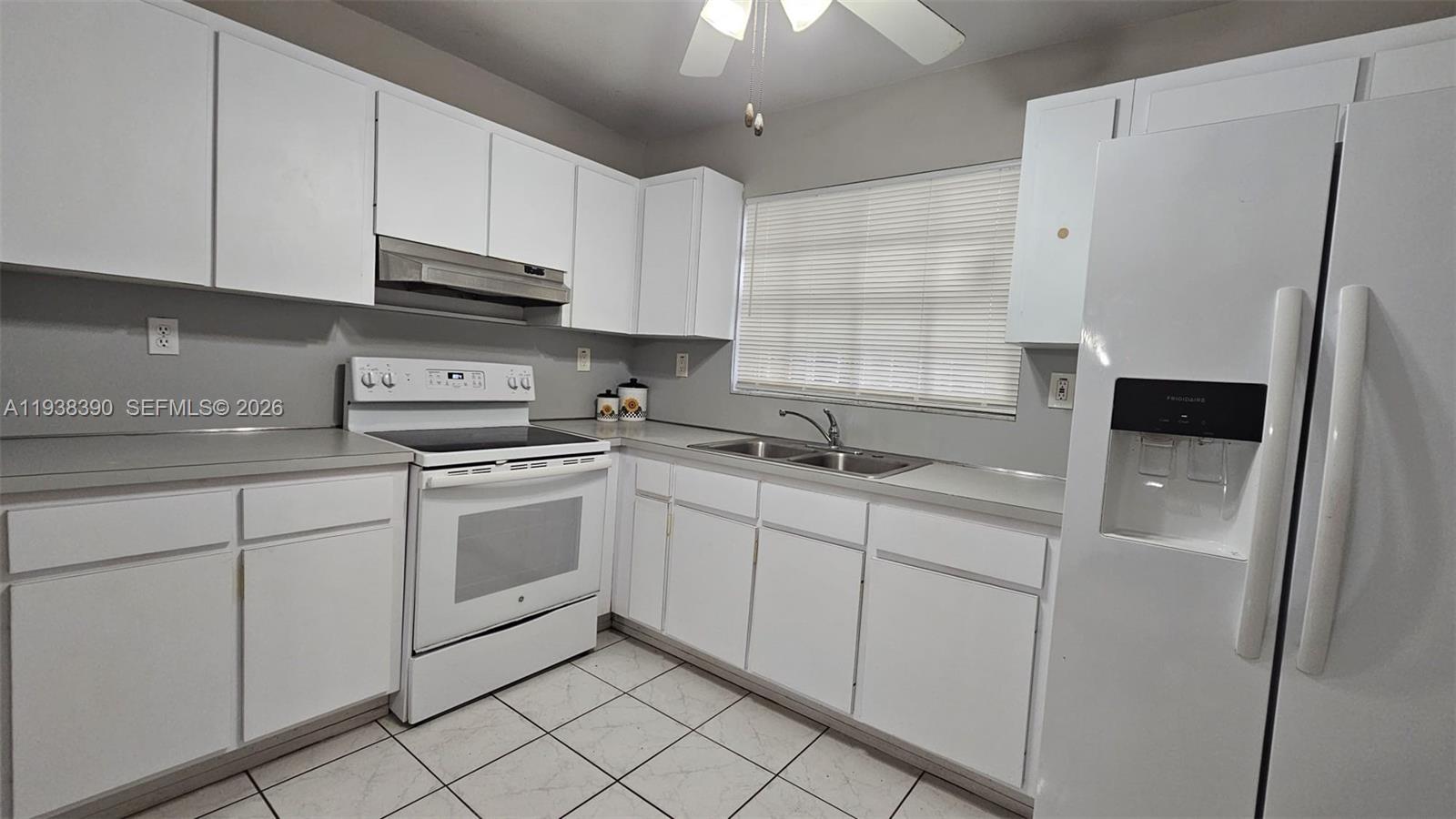 2912 Southwest 38th Court, Unit 2912 Miami, FL 33134 - Photo 7 of 21
