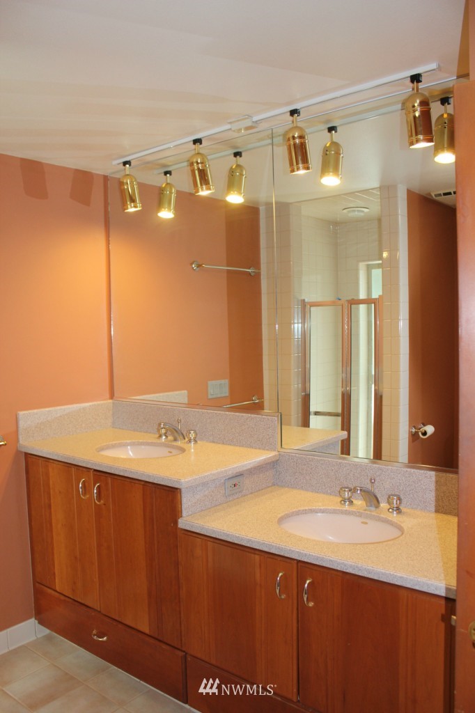16372 Mountain View Road Mount Vernon, WA 98274 - Photo 11 of 15 Gallery Image 11