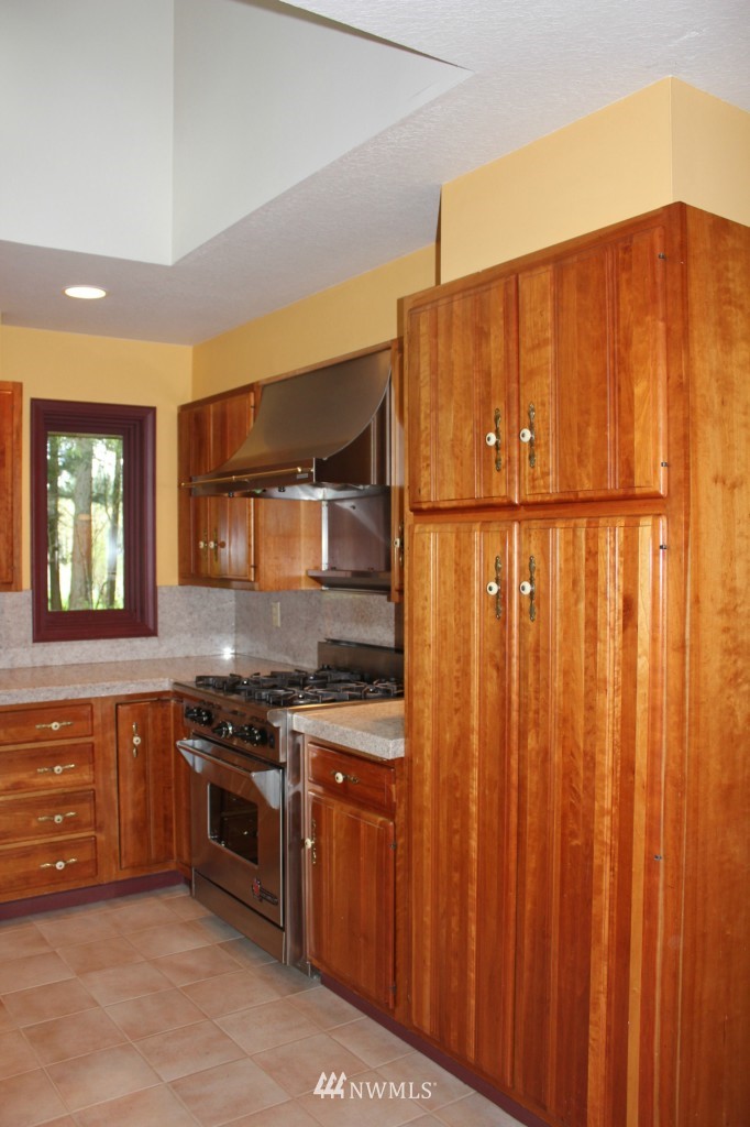 16372 Mountain View Road Mount Vernon, WA 98274 - Photo 8 of 15 Gallery Image 8