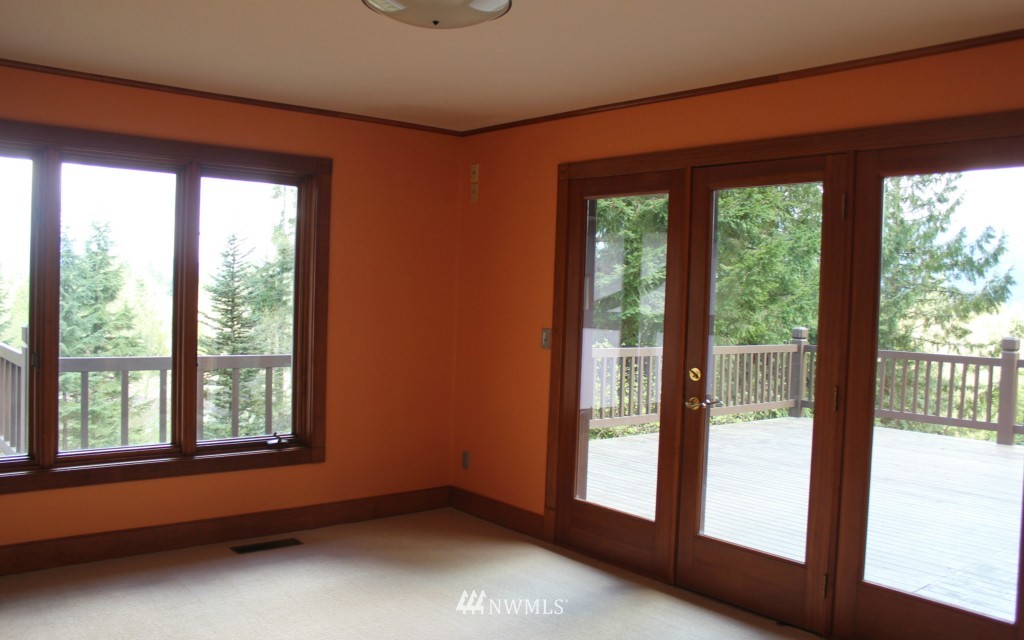 16372 Mountain View Road Mount Vernon, WA 98274 - Photo 10 of 15 Gallery Image 10