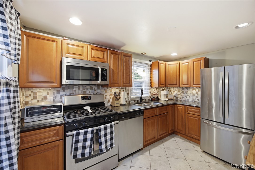830 Beach Road Cheektowaga, NY 14225 - Photo 9 of 23