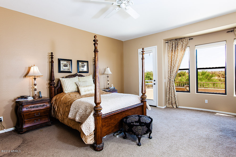 5240 East Hashknife Road Phoenix, AZ 85054 - Photo 13 of 32 Master Bedroom