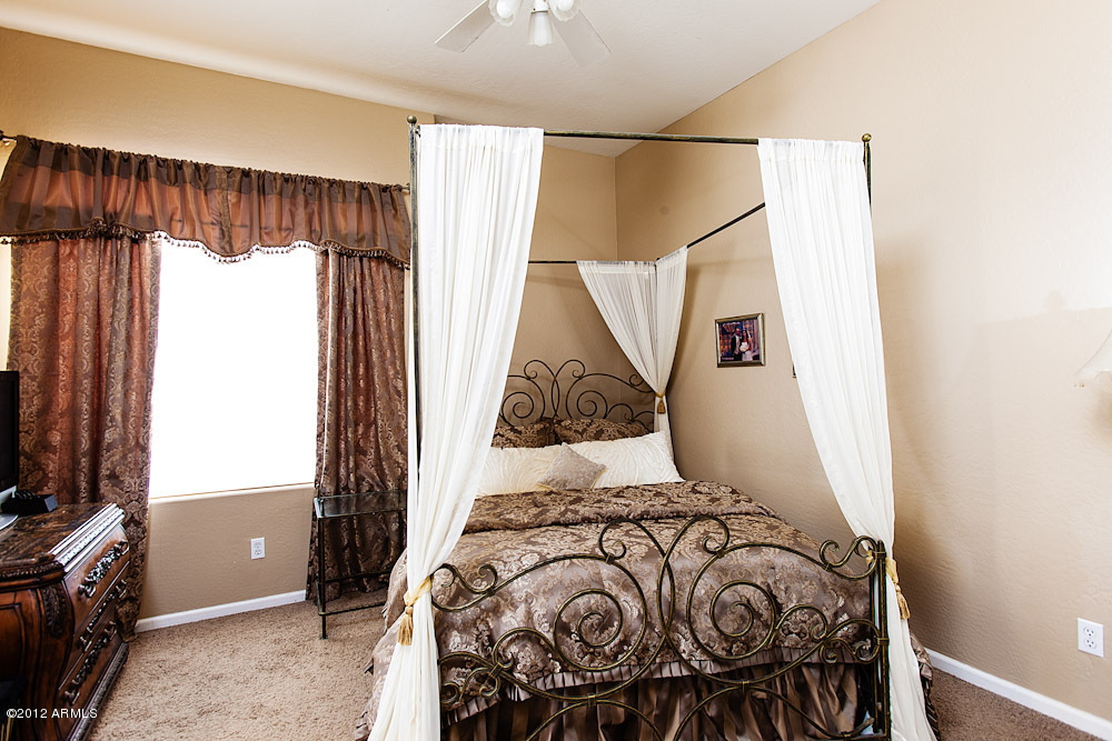 5240 East Hashknife Road Phoenix, AZ 85054 - Photo 19 of 32 Bedroom 3