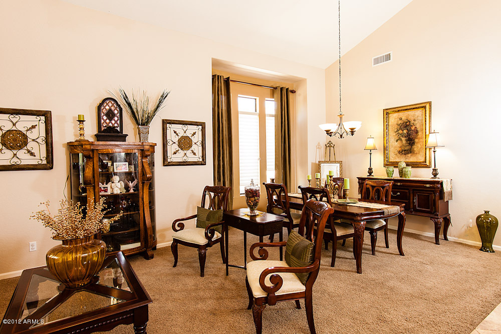 5240 East Hashknife Road Phoenix, AZ 85054 - Photo 5 of 32 Living Room Formal Dining Room