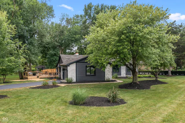 $775,000 | 10924 Thunderbird Drive, Carmel, IN 46032