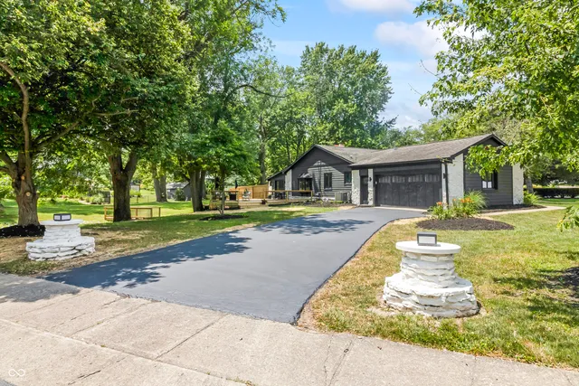 $775,000 | 10924 Thunderbird Drive, Carmel, IN 46032