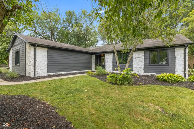 $775,000 | 10924 Thunderbird Drive, Carmel, IN 46032