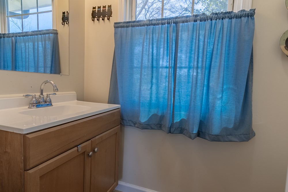 531 Stone Drive Anderson, SC 29625 - Photo 31 of 33 Half Bathroom