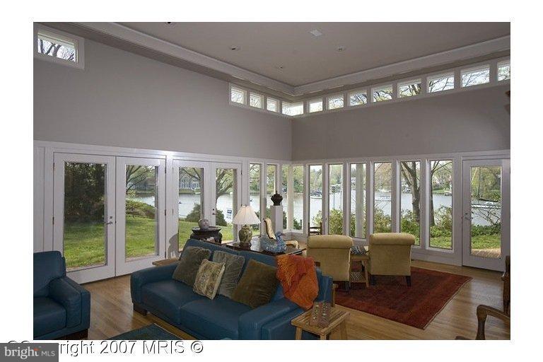 92 Quarter Landing Road Annapolis, MD 21403 - Photo 5 of 12 Living Room