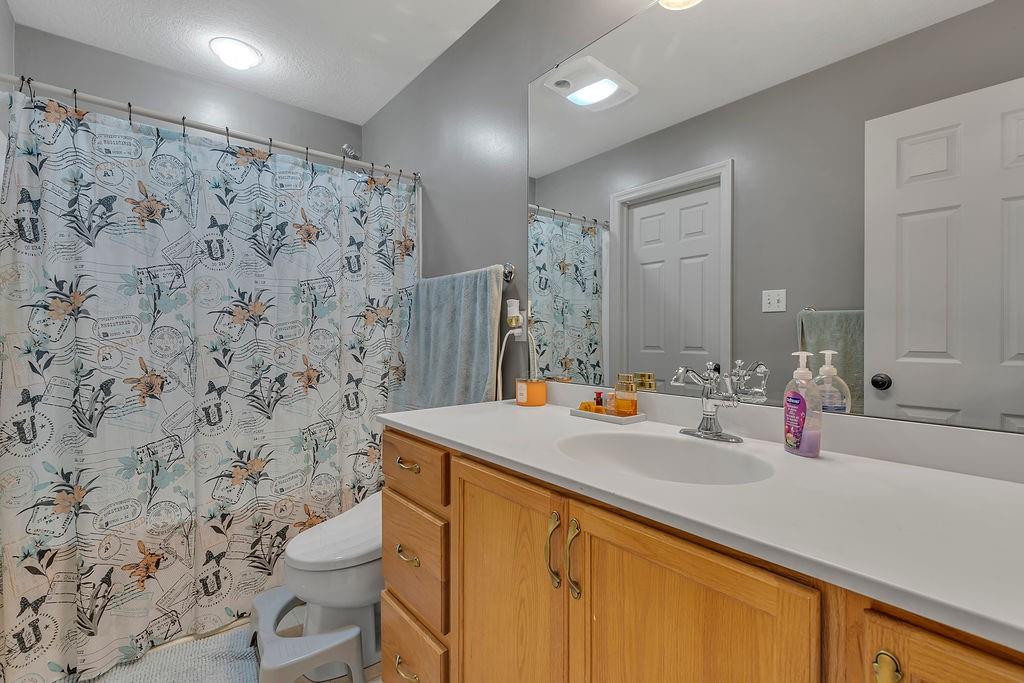 107 Castle View Drive McKees Rocks, PA 15136 - Photo 17 of 25