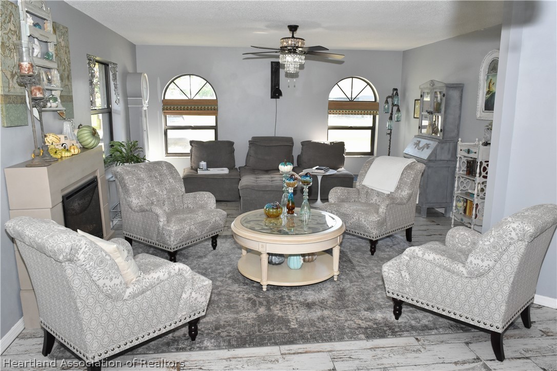 2037 Par Road Sebring, FL 33872 - Photo 5 of 36 Gallery Image 5