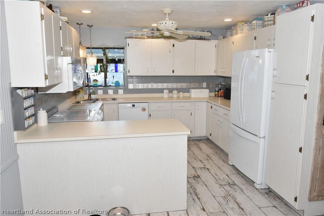2037 Par Road Sebring, FL 33872 - Photo 10 of 36 Gallery Image 10