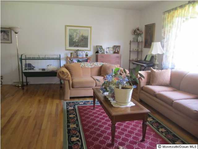 25 Eliot Road Manalapan, NJ 07726 - Photo 2 of 3 Additional Photo