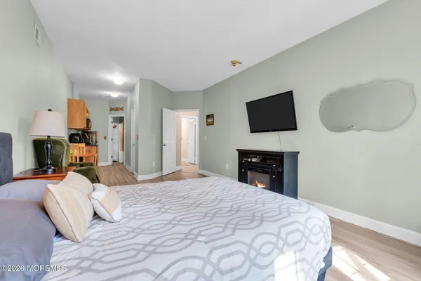 $550,000 | 124 Sylvan Lake Boulevard, Bayville, NJ 08721