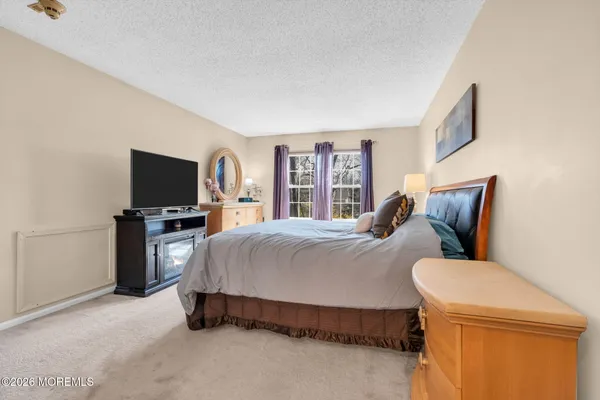 $550,000 | 124 Sylvan Lake Boulevard, Bayville, NJ 08721