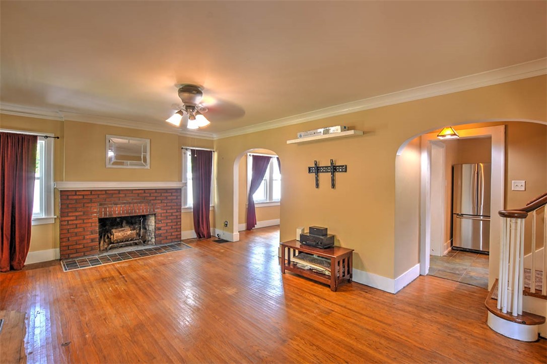 278 South Linden Avenue Decatur, IL 62522 - Photo 9 of 33