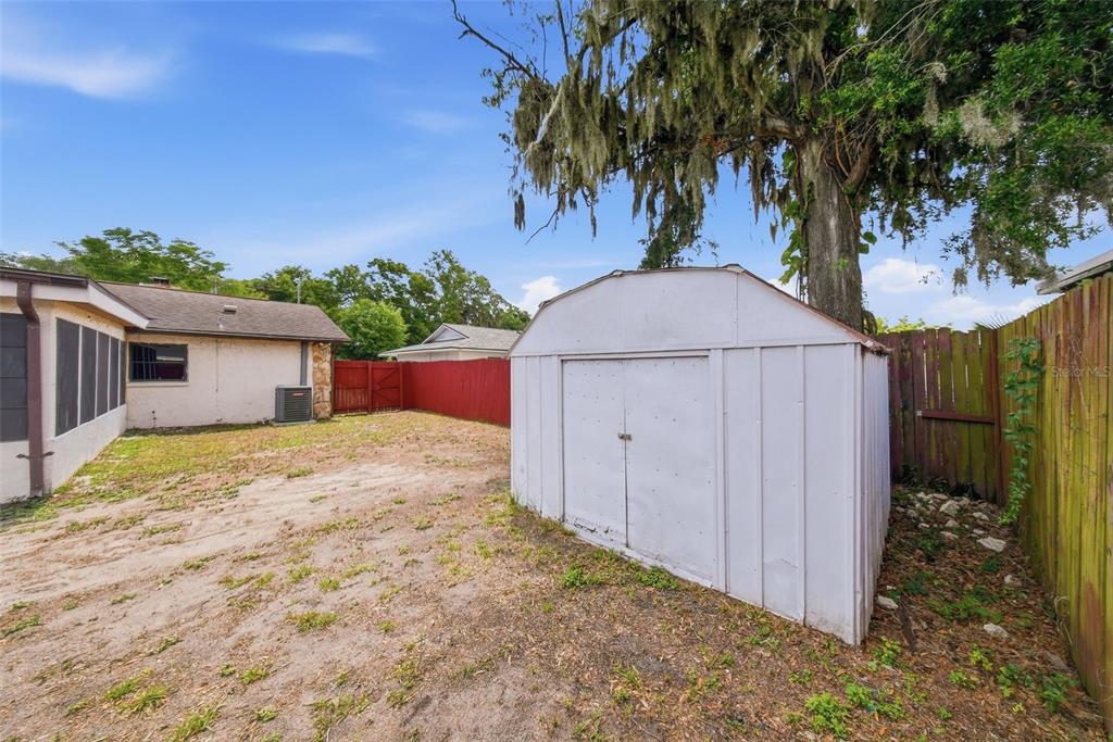 5020 Pine Street Seffner, FL 33584 - Photo 31 of 42