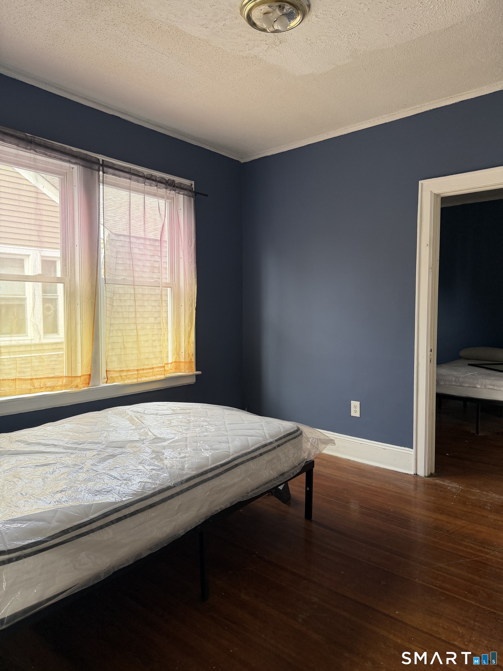 502 Edgewood Street Hartford, CT 06112 - Photo 4 of 8